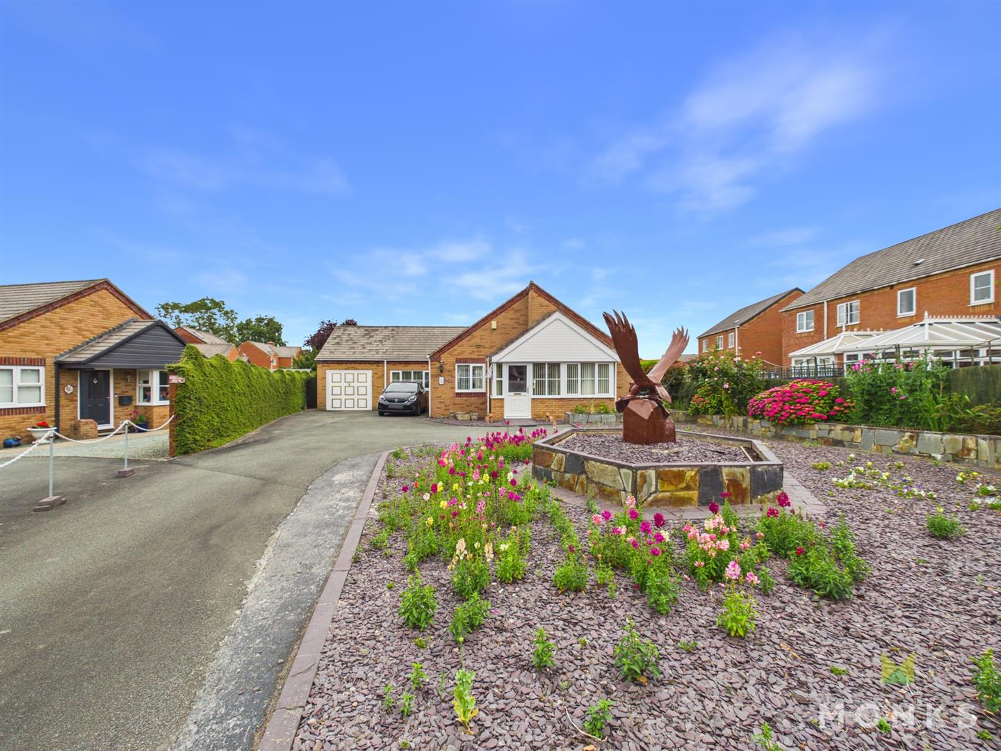15 Criggion Close, Four Crosses, SY22 6NP For Sale